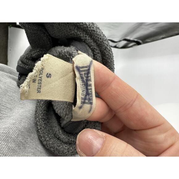 Duluth Trading Co Small Men Knit Gray Full Zip Vest Pockets Hiking Outdoor X5 - Picture 4 of 7